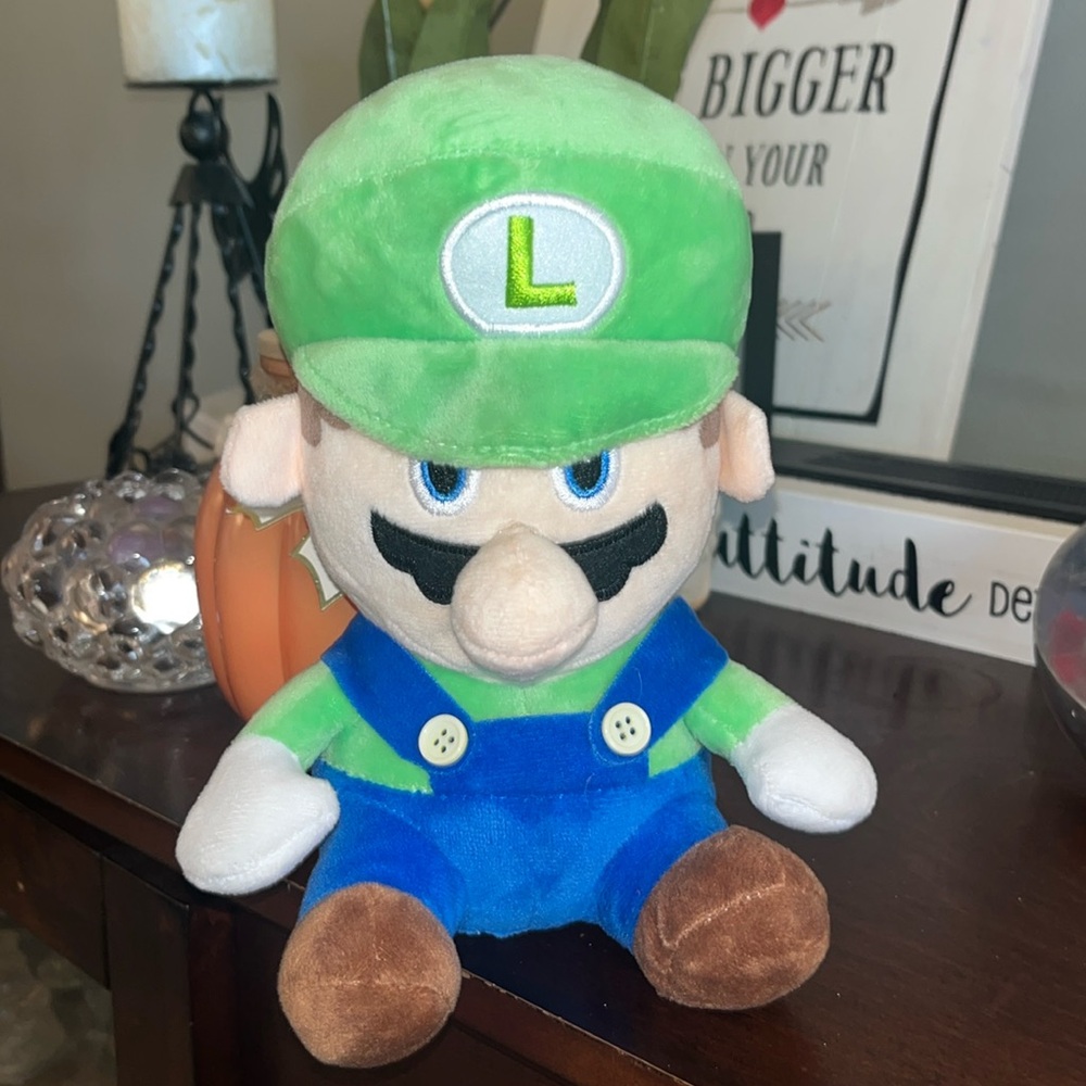 Luigi Plush With Window Suction Cup 8 Inch Nintendo Super Mario Bros. LIKE NEW